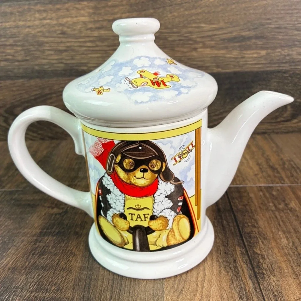Wade Alex the Aviator Teapot Judith Wootton Made in England Bear Pilot Vintage